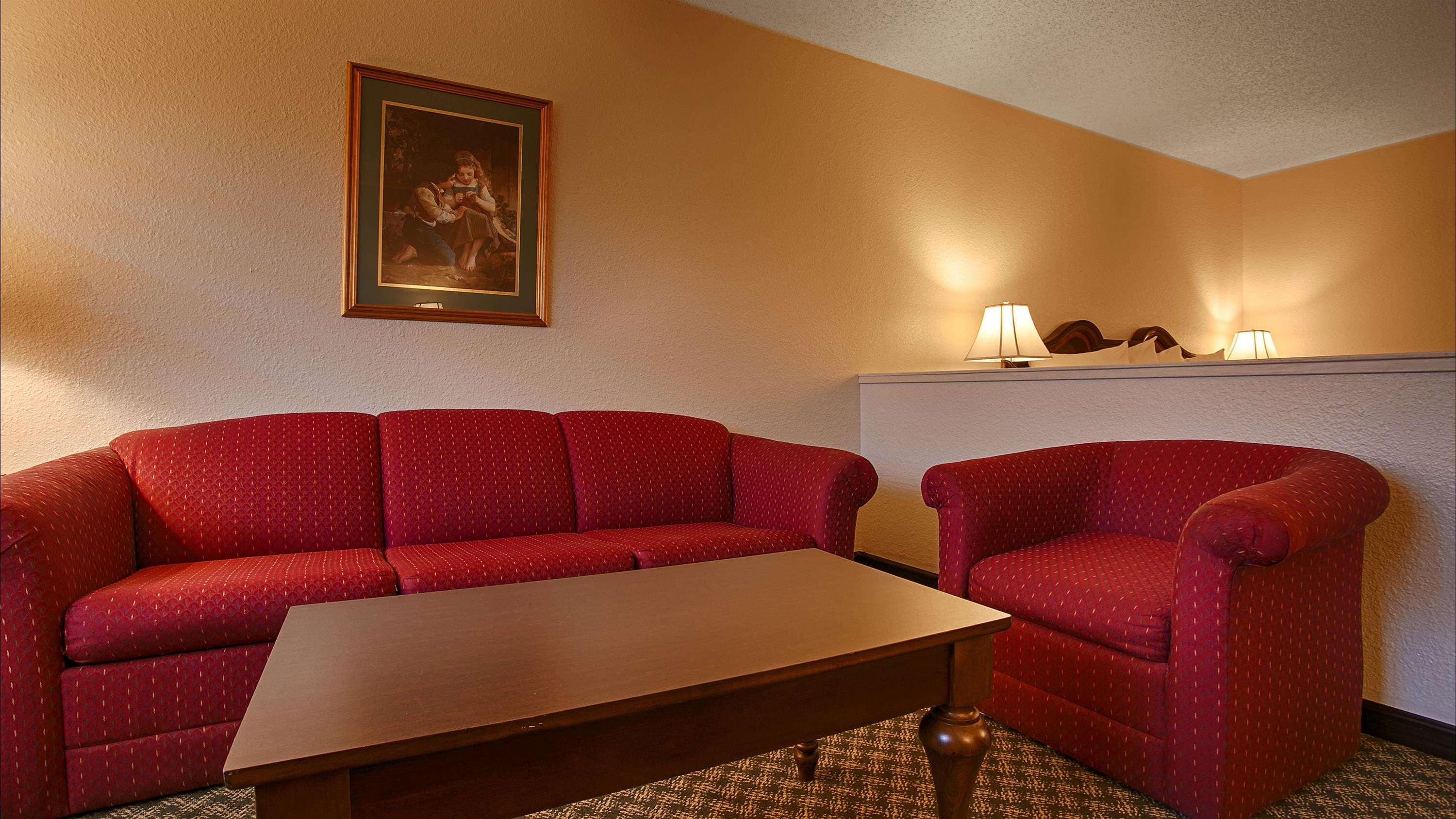 Surestay Plus Hotel By Best Western スーザンビル エクステリア 写真