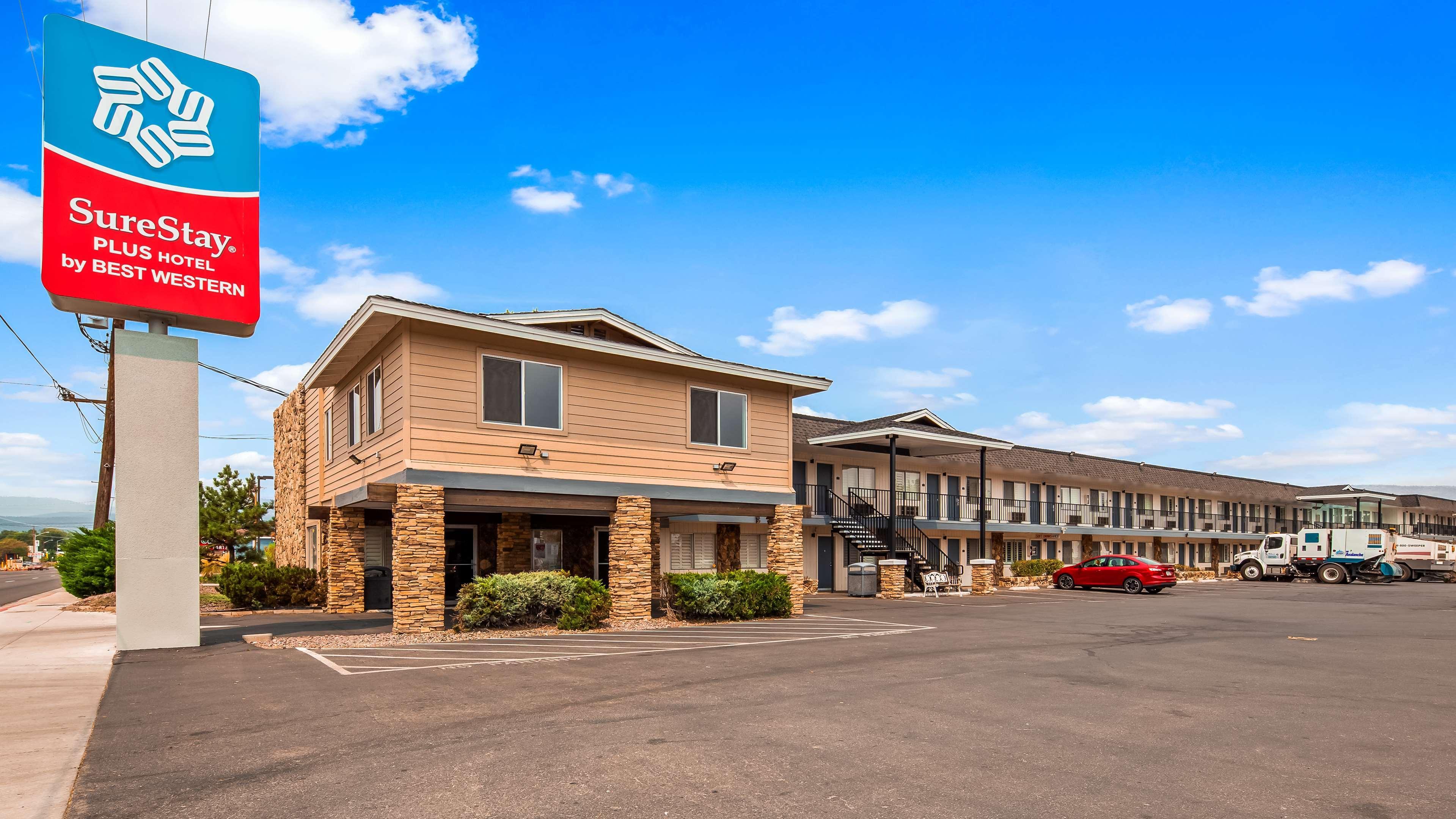 Surestay Plus Hotel By Best Western スーザンビル エクステリア 写真