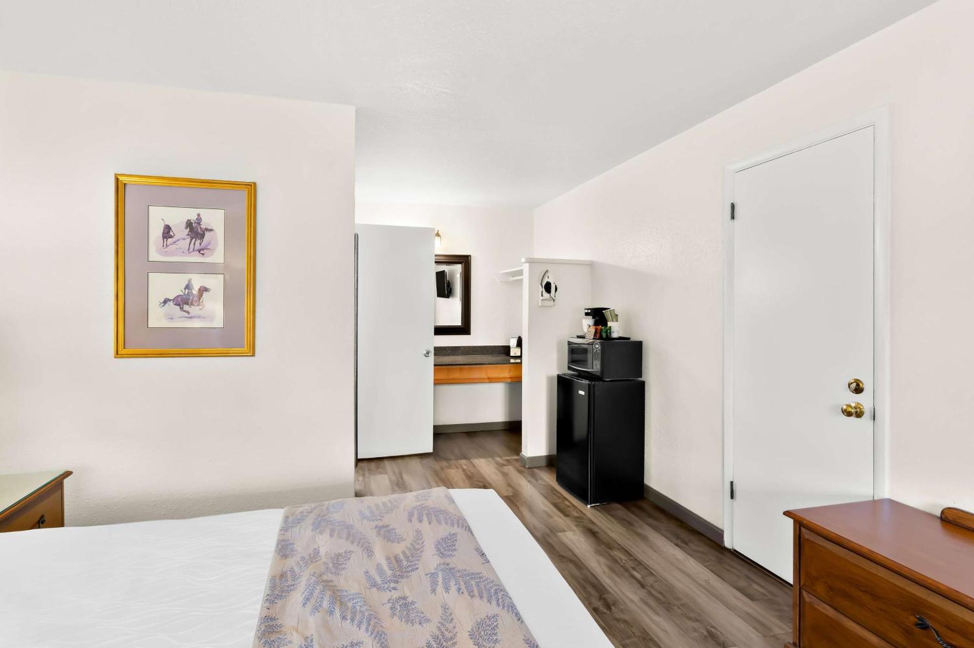 Surestay Plus Hotel By Best Western スーザンビル エクステリア 写真