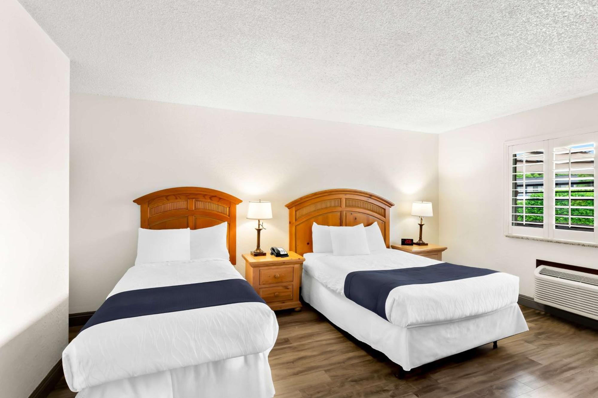 Surestay Plus Hotel By Best Western スーザンビル エクステリア 写真
