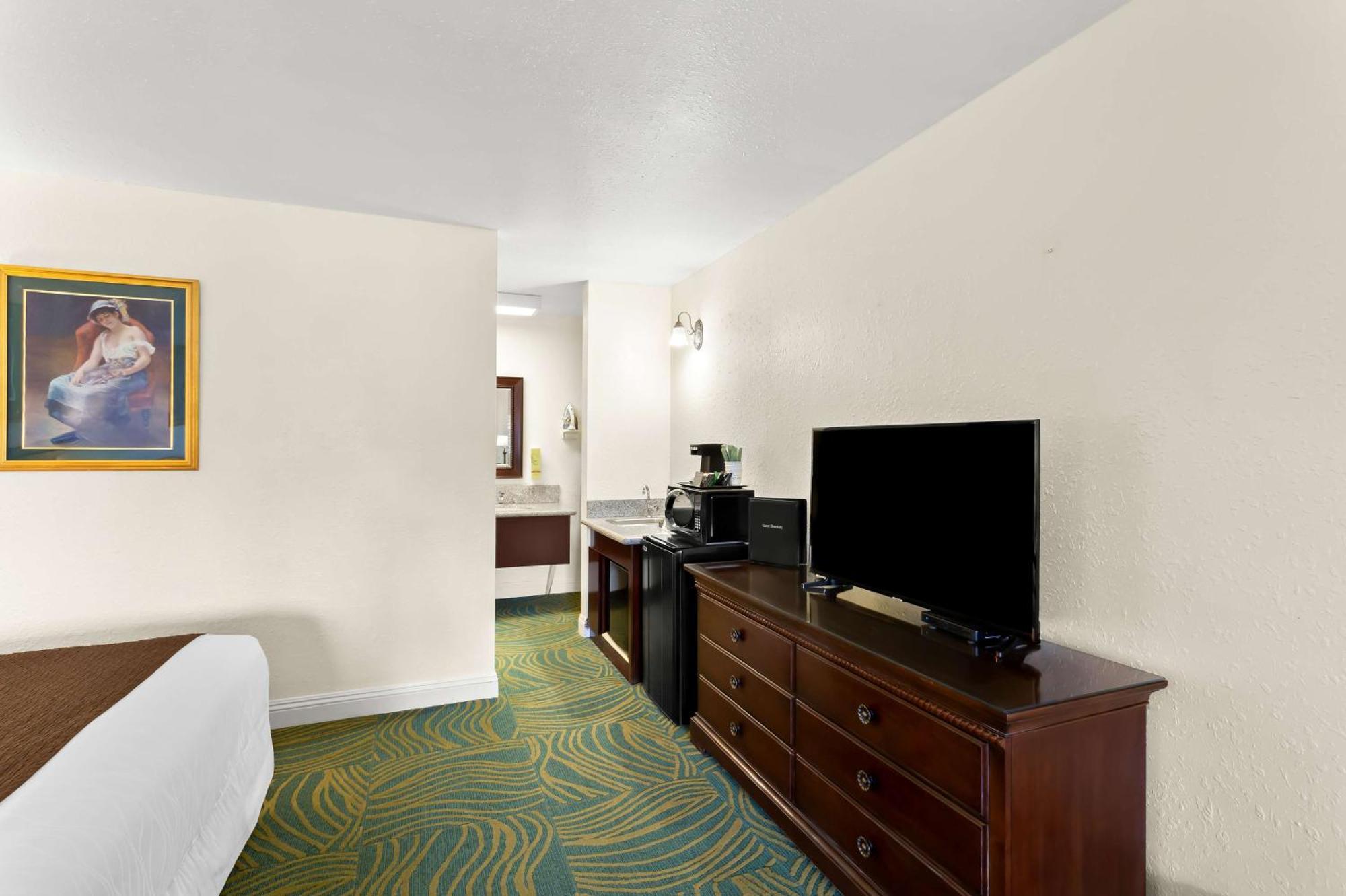 Surestay Plus Hotel By Best Western スーザンビル エクステリア 写真